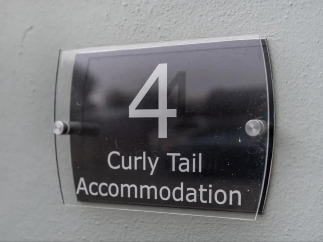 Curly Tail Accommodation Bishop's Castle Exteriér fotografie